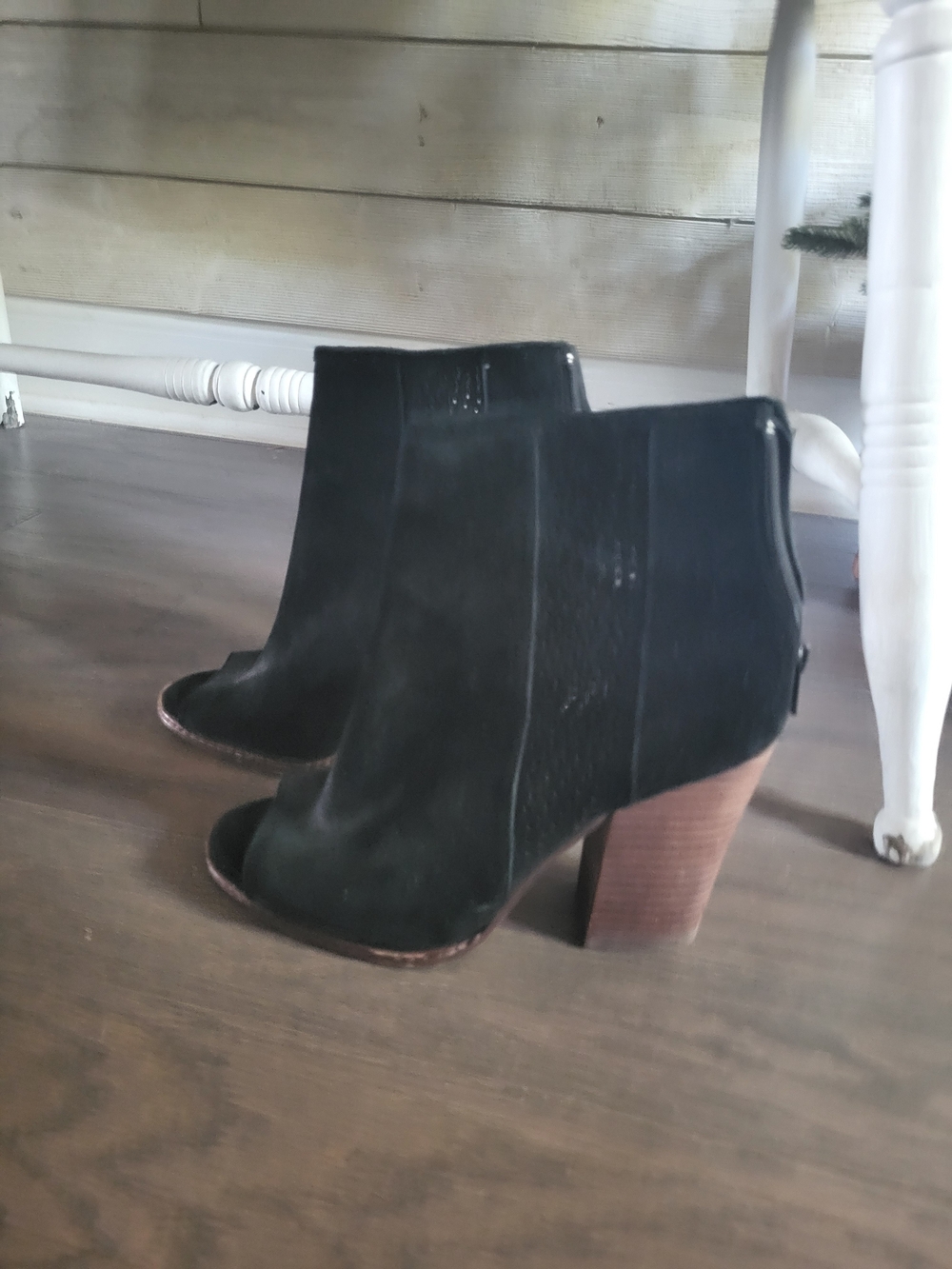 Giani Bernini Black Suede Peep-Toe Block Heel Booties